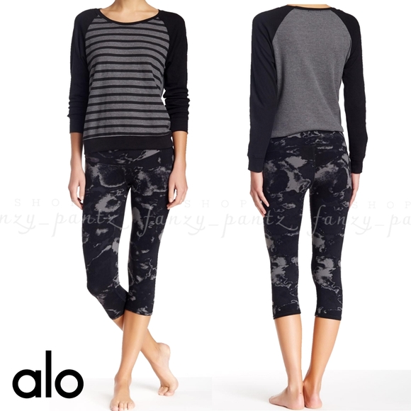ALO Yoga Pants - ALO YOGA Airbrush Capri Leggings Black Lightning M